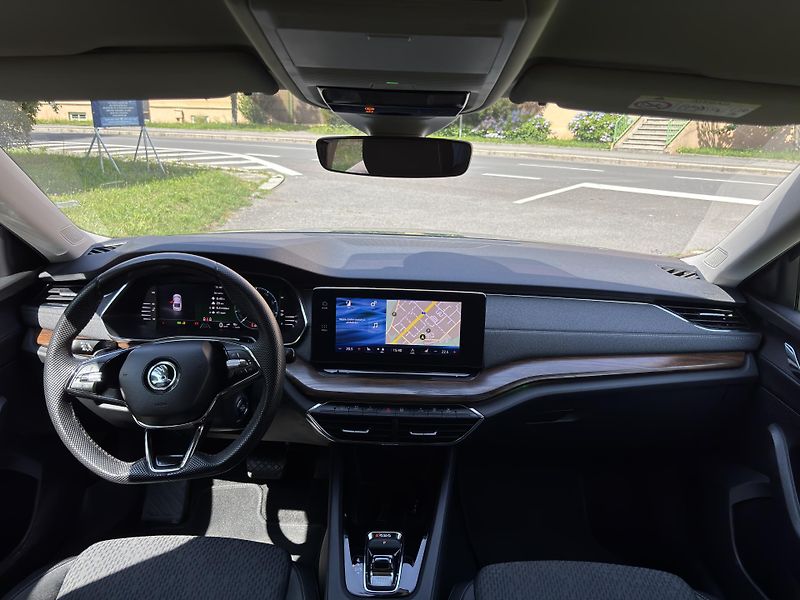 Škoda Octavia (2022) 2.0 TSI, 4x4, Style Plus - fotka 8 z 33