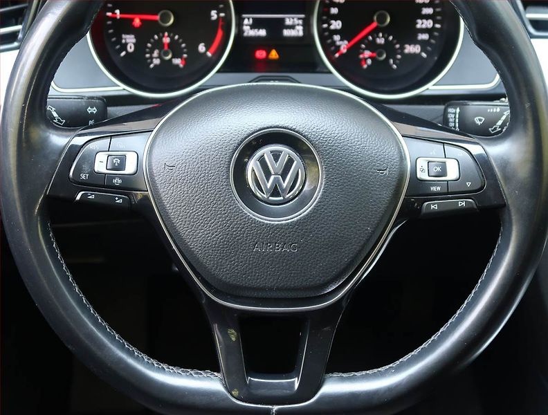 Volkswagen Passat (2019) 2.0 TDI, Navi, Tempomat - fotka 17 z 20
