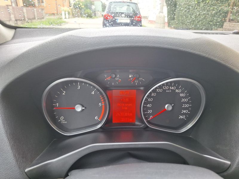 Ford Mondeo (2010) kombi MK4, 2.0 TDCi (85kW) - fotka 21 z 22