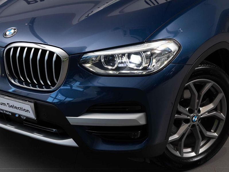 BMW X3 xDrive20d - fotka 7 z 21