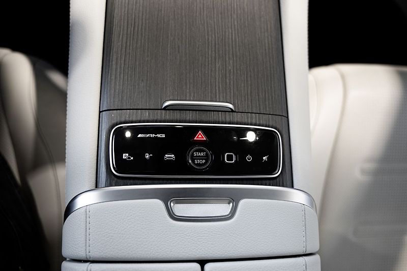 Mercedes-Benz EQE 53 AMG 4MATIC*hyperscreen MBUX - fotka 19 z 29