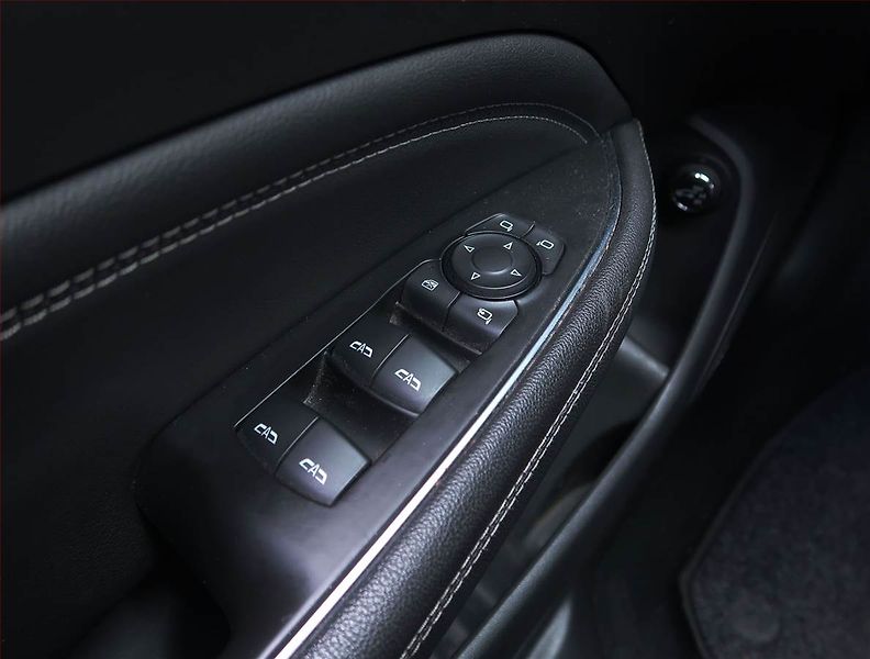 Opel Insignia (2018) 2.0 BiTurbo CDTI, 4X4 - fotka 18 z 18