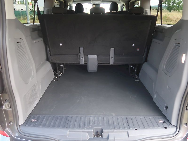 Volkswagen Caravelle (2026) LIFE 2.0TDI 125KW 4x4 DSG 8MÍS - fotka 31 z 31