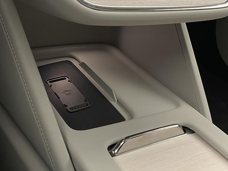 Volvo ES90 (2026) PURE ELECTRIC ULTRA - fotka 34 z 79