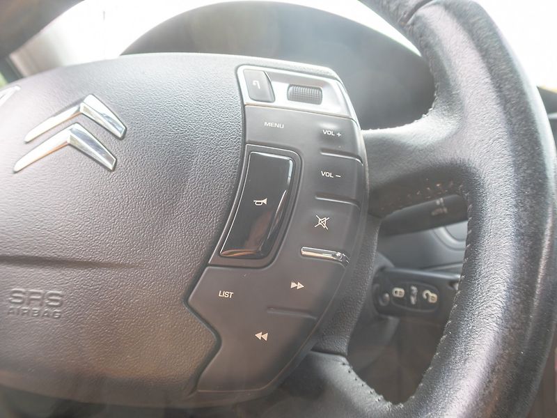 Citroën C5 (2008) 2.0HDI 100KW – PO SERVISU - fotka 17 z 41