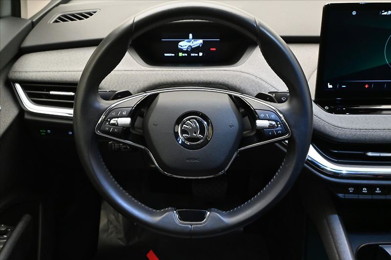 Škoda Enyaq iV 60 132 kW SoH 89% Záruka až - fotka 18 z 32