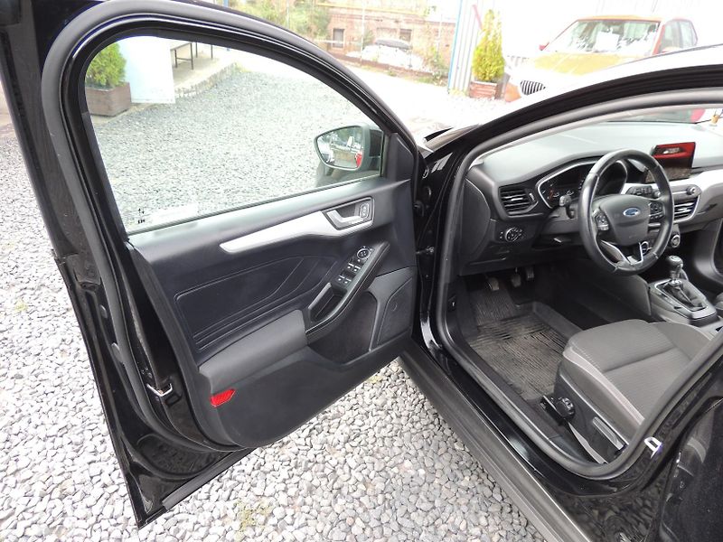 Ford Focus (2020) Combi 1.0i,92kw,ČR,1.majitel - fotka 13 z 42