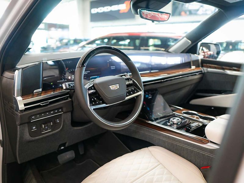 Cadillac Escalade (2026) 6.2 ESV Sport Platinum 2026 - fotka 13 z 50