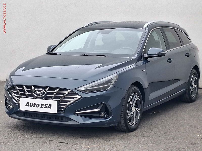 Hyundai i30 (2022) 1.5T, ČR, LED, autoAC - fotka 3 z 19