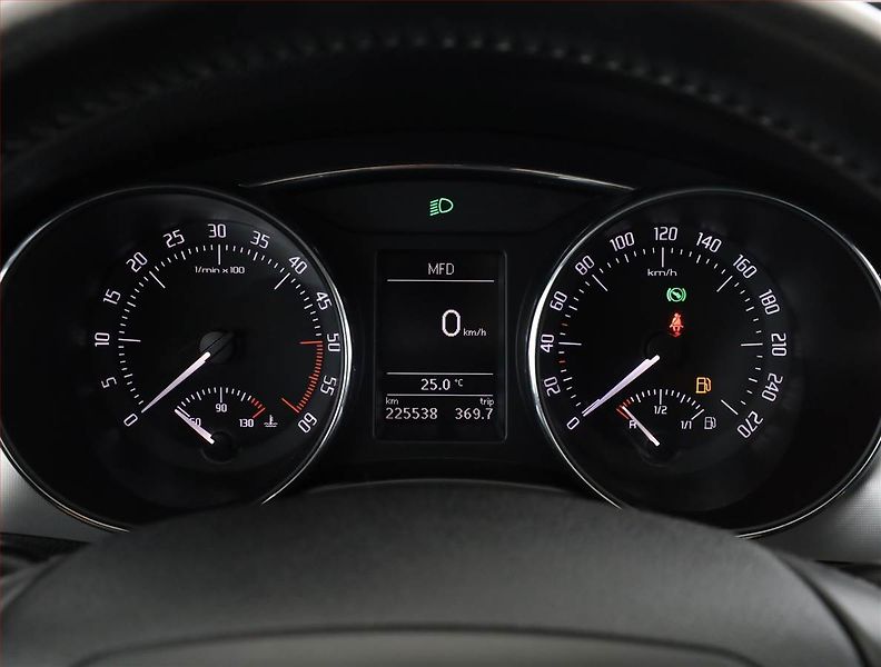 Škoda Superb (2013) 2.0 TDI, 4X4, Automat - fotka 9 z 18
