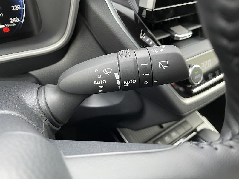 Toyota Corolla Cross 1.8 Hybrid Style ODBĚR 12/2026 - fotka 23 z 29