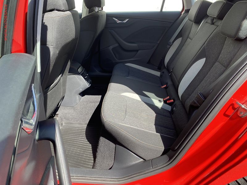 Škoda Kamiq (2021) 1.0 TSi, ČR, Style, LED - fotka 10 z 18