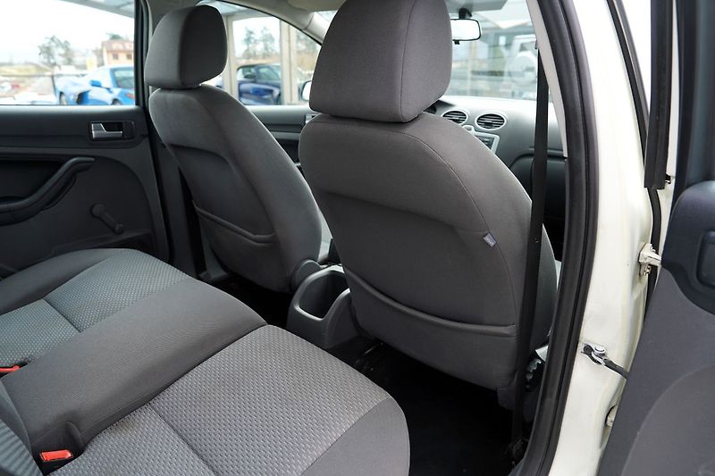 Ford Focus 1.8 TDCI/klima/stereo/nová STK - fotka 27 z 35