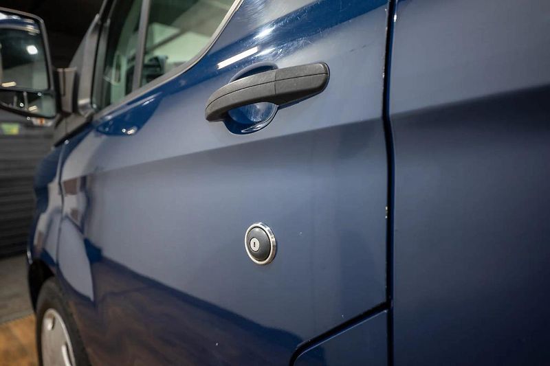 Ford Transit Custom L2 2.0 77 kW - fotka 25 z 32