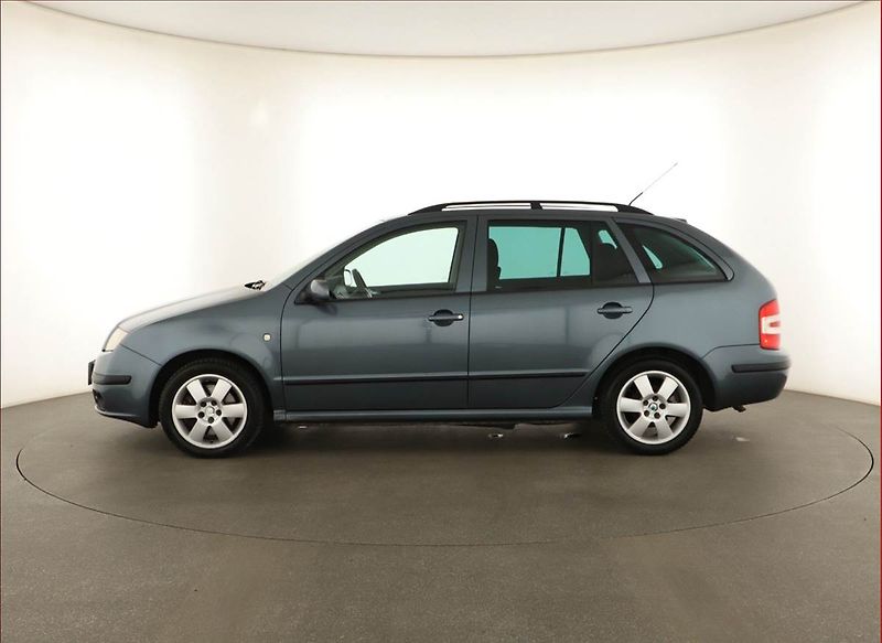 Škoda Fabia (2006) 2.0, po STK, slušný stav - fotka 3 z 16