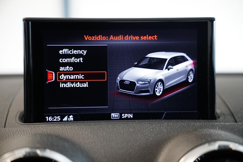 Audi A3 - fotka 21 z 29