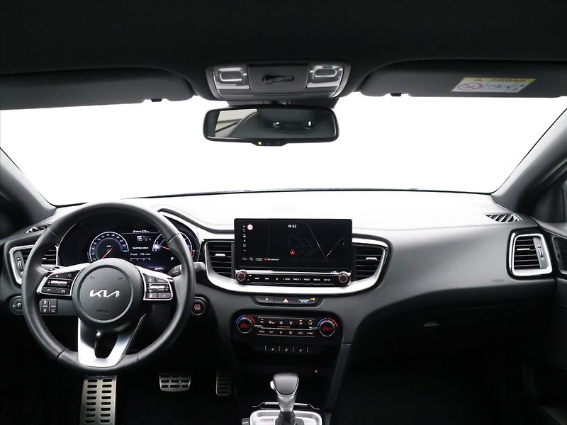 Kia XCeed 1,5 T-GDI 118kW Top CZ - fotka 25 z 32