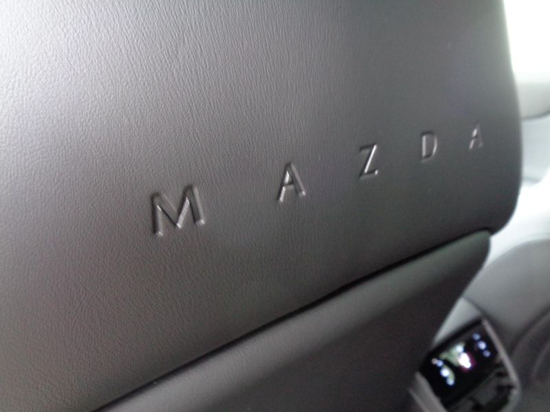 Mazda CX-6e (2026) 258 PS, AT, 4x4, Takumi - fotka 23 z 38