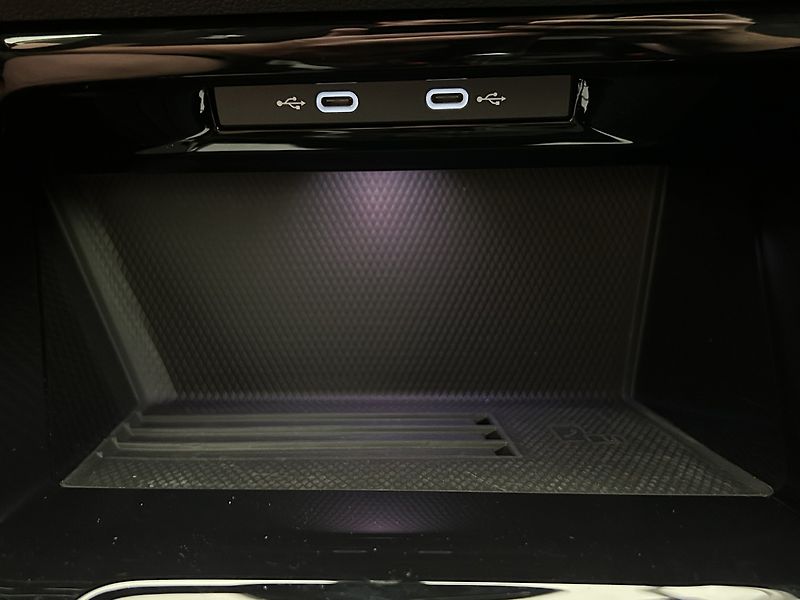 Volkswagen Golf 1.5 TSI R-Line - fotka 23 z 30