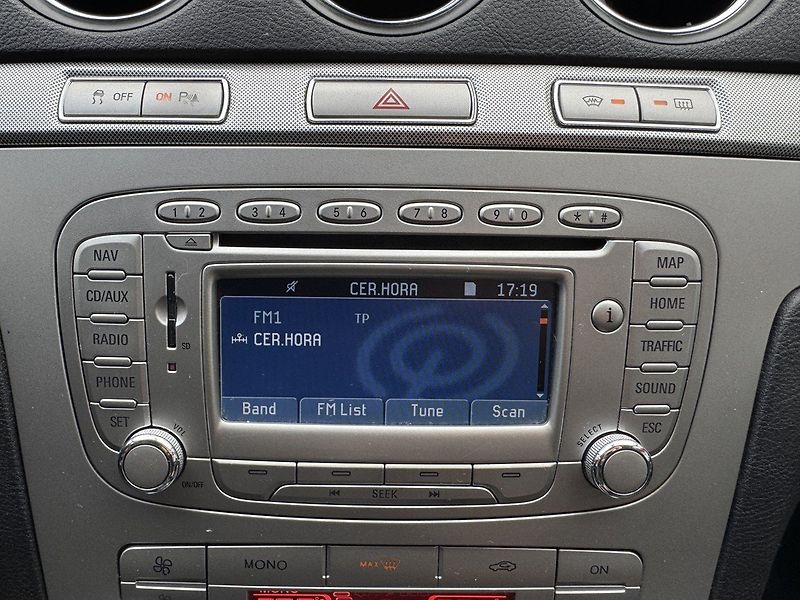 Ford S-MAX (2009) 2.0TDCi Navi 7Míst Tažné Z. - fotka 16 z 45