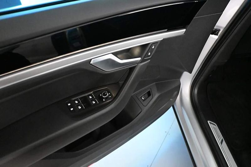 Volkswagen Touareg (2022) 3.0 4Motion LED ACC Vzduch Taž - fotka 14 z 34