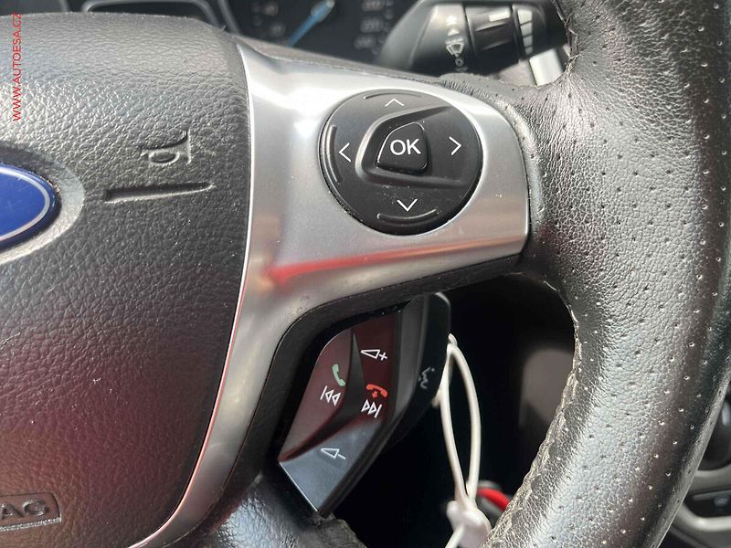Ford Focus (2012) 2.0 TDCi, AT, AC, temp - fotka 14 z 15