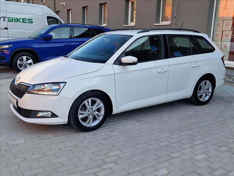 Škoda Fabia 1.0 TSI Ambition,ČR,1.Majitel - fotka 6 z 50