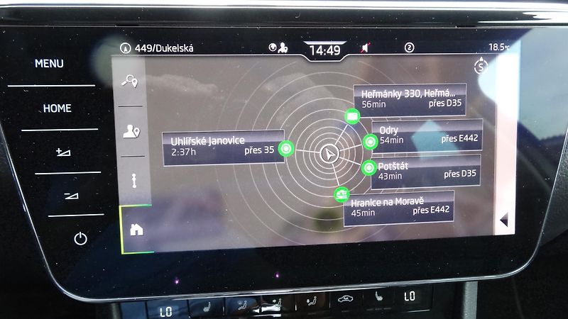 Škoda Superb Kombi 2.0TDi DSG Style plus - fotka 26 z 40