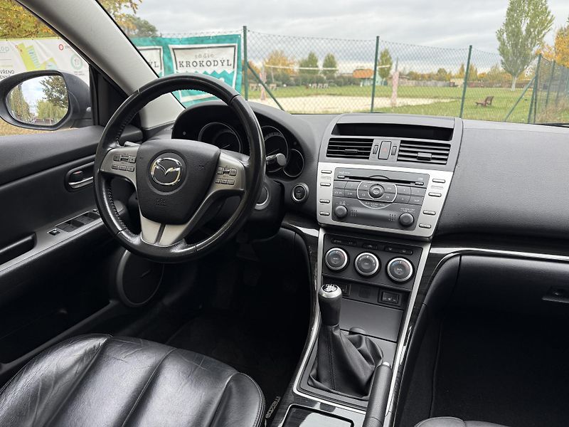 Mazda 6 2.5 Top Sport - fotka 24 z 34