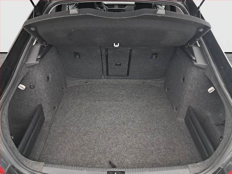 Škoda Octavia (2013) 1.6 TDI, Tempomat - fotka 13 z 18