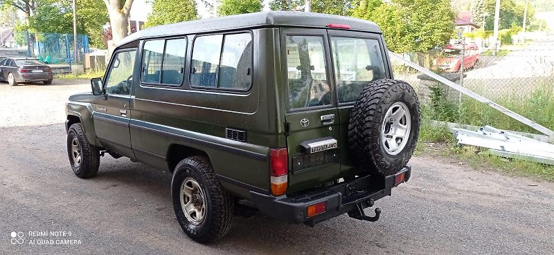 Toyota Land Cruiser (2009) - fotka 4 z 12