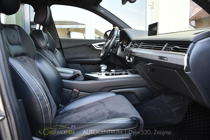 Audi Q7 3.0TDi 200kW Q. S-LINE VZDUCH  - fotka 13 z 48