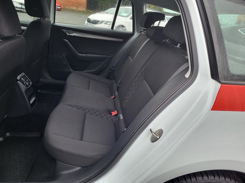 Škoda Octavia III FL combi 1.0 TSI 85kW - fotka 8 z 43