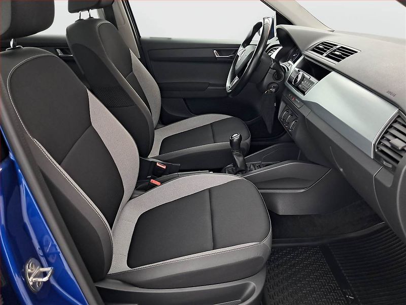 Škoda Fabia (2017) Ambition 1.2 TSI, ČR,1.maj - fotka 9 z 15