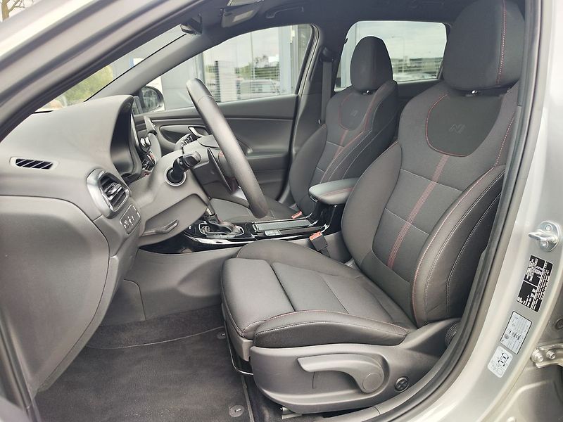 Hyundai i30 1.5  T-GDI/103kW N-Line DCT - fotka 15 z 35
