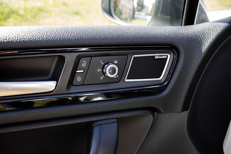 Volkswagen Touareg - fotka 21 z 40
