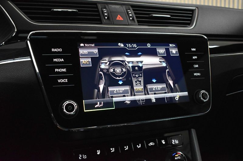 Škoda Superb TDI 147kW 4x4*L&K*WEBASTO*ČR 1 - fotka 31 z 48