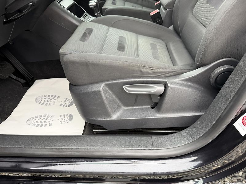Volkswagen Tiguan 140PS 4x4 DSG PANORAMA - fotka 93 z 158
