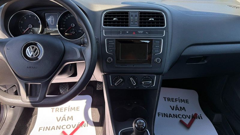 Volkswagen Polo (2014) 1.2TSi 66kW *Alu*Tažné*PDC* - fotka 14 z 23