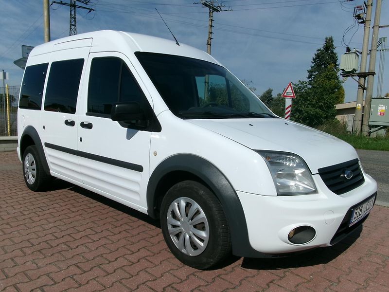 Ford Tourneo Connect 1,8 TDCi KLIMA TAŽNÉ - fotka 8 z 26