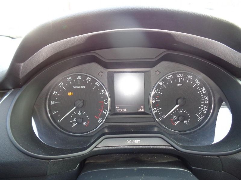Škoda Octavia 2,0 TDI - fotka 10 z 13