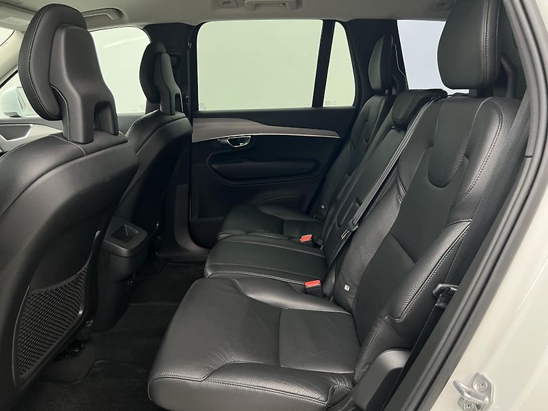 Volvo XC90 B5 AWD MOMENTUM AUT CZ - fotka 6 z 37