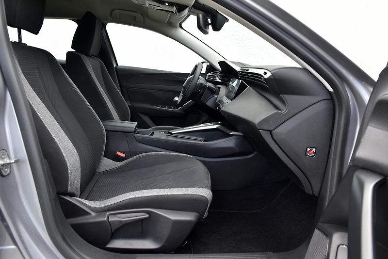 Peugeot 308 1.2 PureTech A/T,LED,TEMP,DPH - fotka 43 z 50