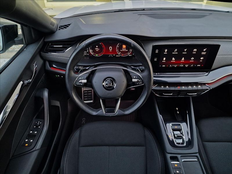 Škoda Octavia 2.0 TDI DSG Style Sport,1.Maj - fotka 12 z 49