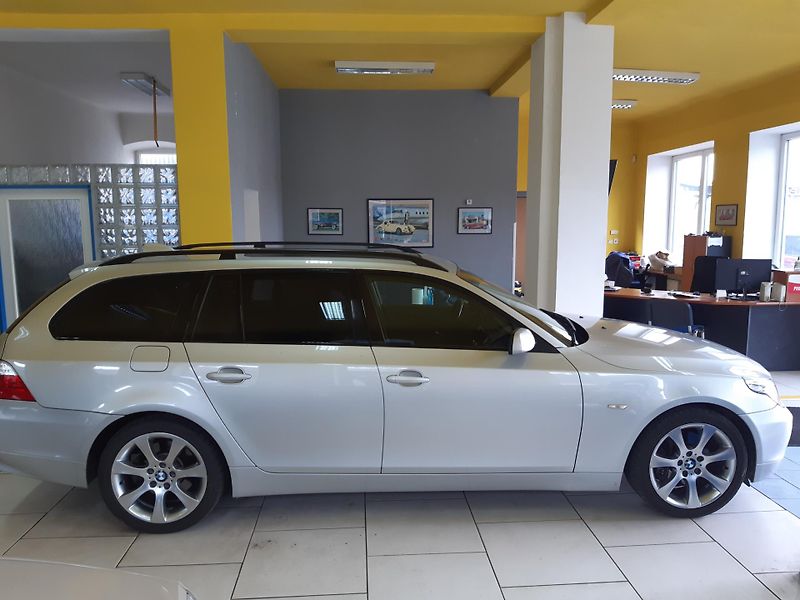 BMW Řada 5 3.0 d XDRIVE 170KW Combi - fotka 7 z 23