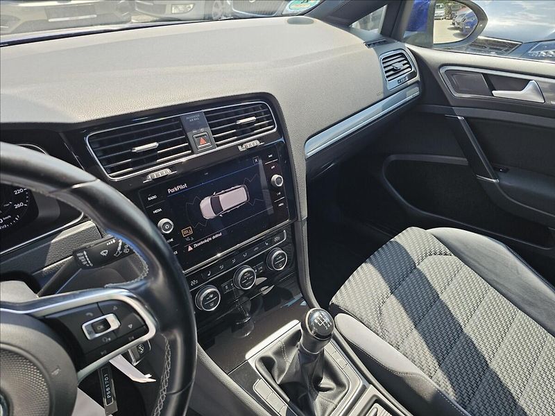 Volkswagen Golf 1,4TSi R-Line Webasto NAVI - fotka 13 z 43