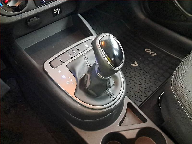 Hyundai i10 (2021) 1.0, Automat, Serv.kniha - fotka 13 z 15