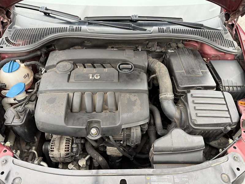Škoda Octavia 1.6i - fotka 22 z 22