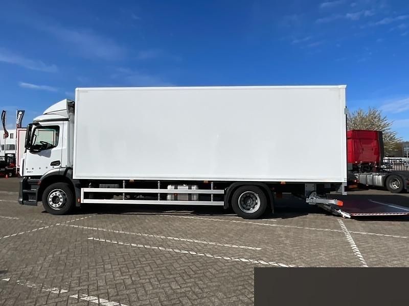 Mercedes-Benz Actros (2026) 1827 skříň + HČ EURO 6 - fotka 7 z 10