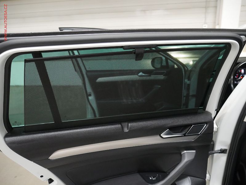 Volkswagen Passat (2018) 1.8 TSi, ČR, Comfortline - fotka 18 z 18